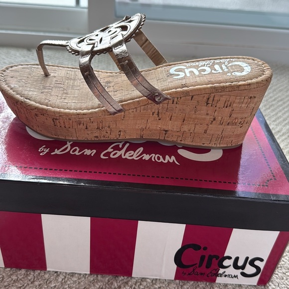 SAM EDELMAN CORK WEDGES. - Picture 2 of 7